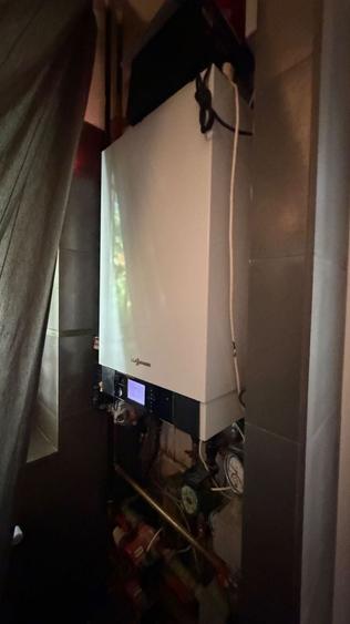 Casă individuală cu 12 camere cu Teren 400 Mp în Kiseleff