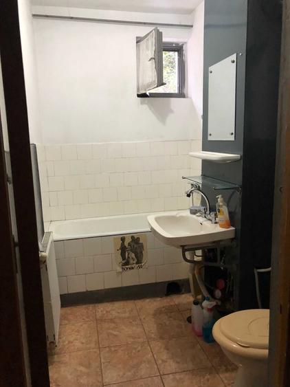 Apartament cu 3 camere decomandat în Triaj