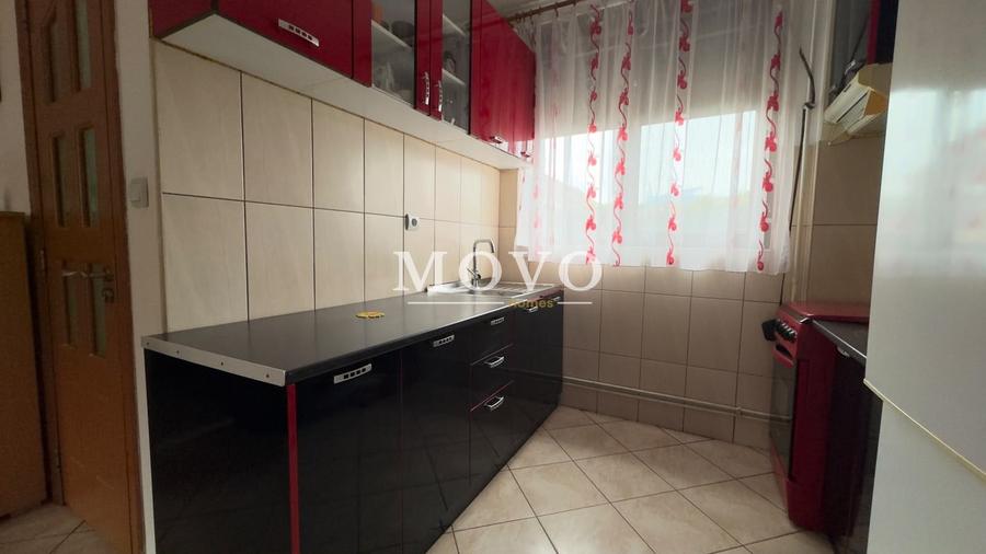 Casă individuală cu 4 camere cu Canalizare în Lipovei