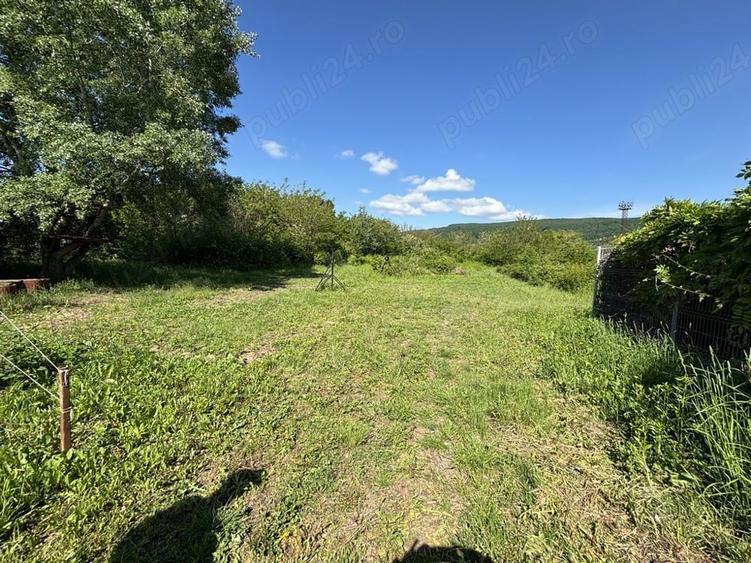 Teren de 2170 mp, în Olteni