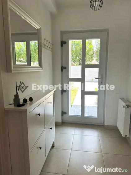 Casă cu 4 camere cu Teren 300 Mp în Central