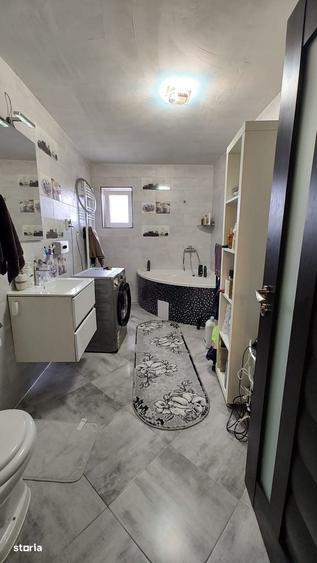 Casă cu 2 camere cu Teren 667 Mp în Central