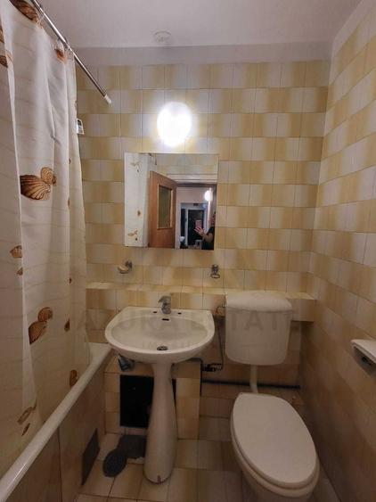 Apartament renovat 3 camere 2 bai 85 mp utili in zona Centrala - 2