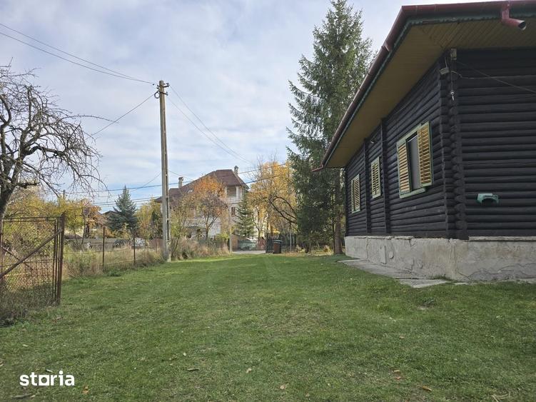 Casă cu 7 camere cu Teren 3800 Mp în Central