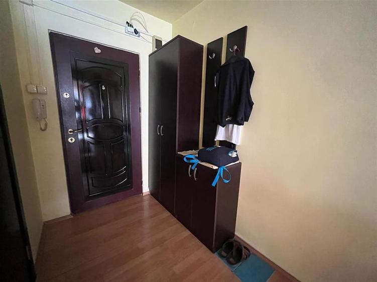 Garsonieră decomandată în Rogerius