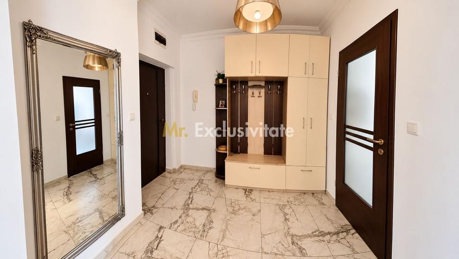 Apartament cu 4 camere decomandat, mobilat în Central
