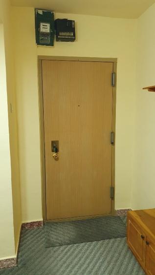 Apartament cu 3 camere decomandat în Nufărul