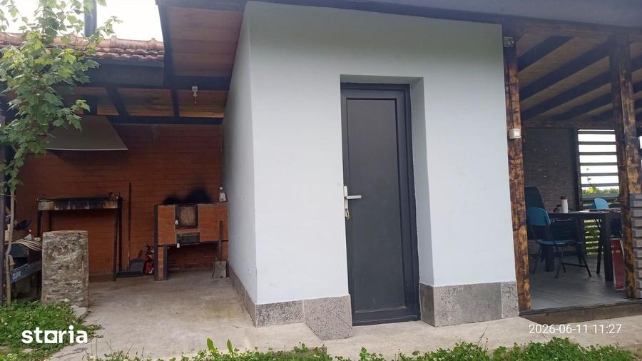 Casă cu 4 camere cu Teren 500 Mp în Central