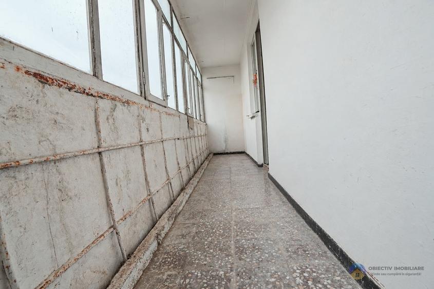 Apartament cu 3 camere decomandat în Mărăței