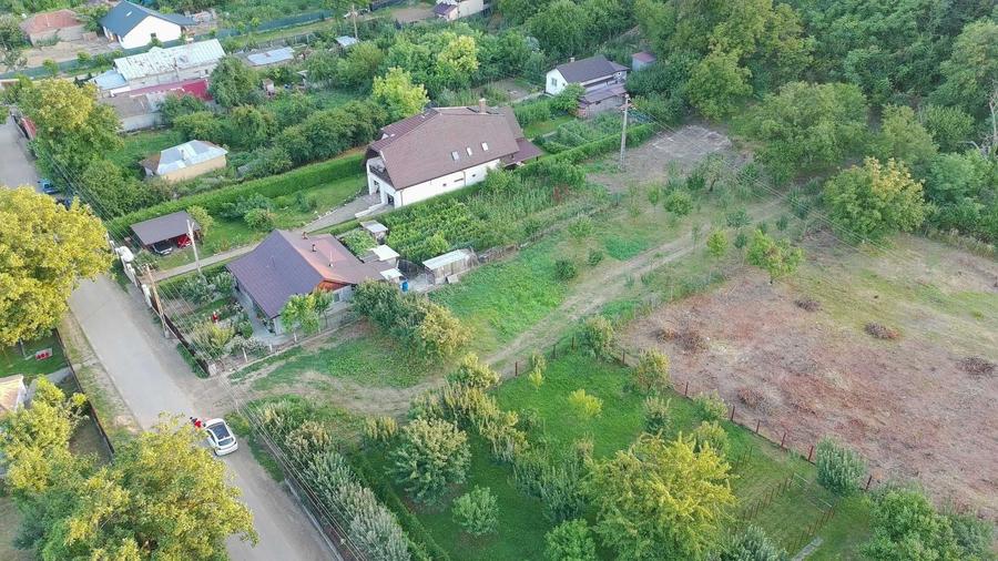 Teren de 3570 mp, în Vernești