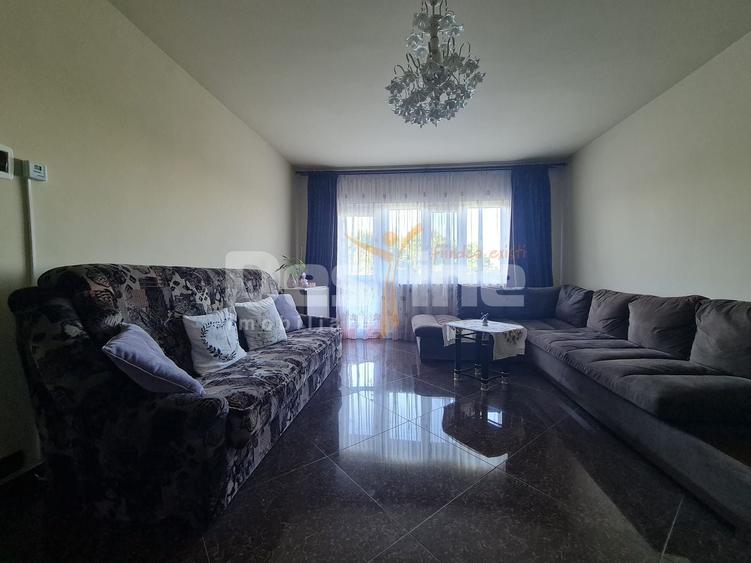 Apartament cu 4 camere decomandat, mobilat în Mircea-Vodă