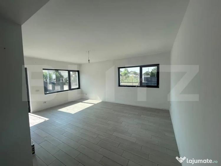 Casă cu 4 camere cu Teren 350 Mp în Central