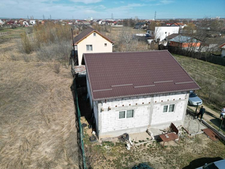 Casă cu 3 camere cu Teren 300 Mp în Brestei