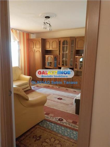 Apartament cu 3 camere decomandat, mobilat în Prundu
