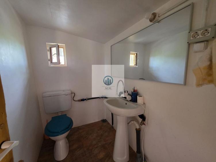 Casă individuală cu 3 camere cu Canalizare în Vălișoara
