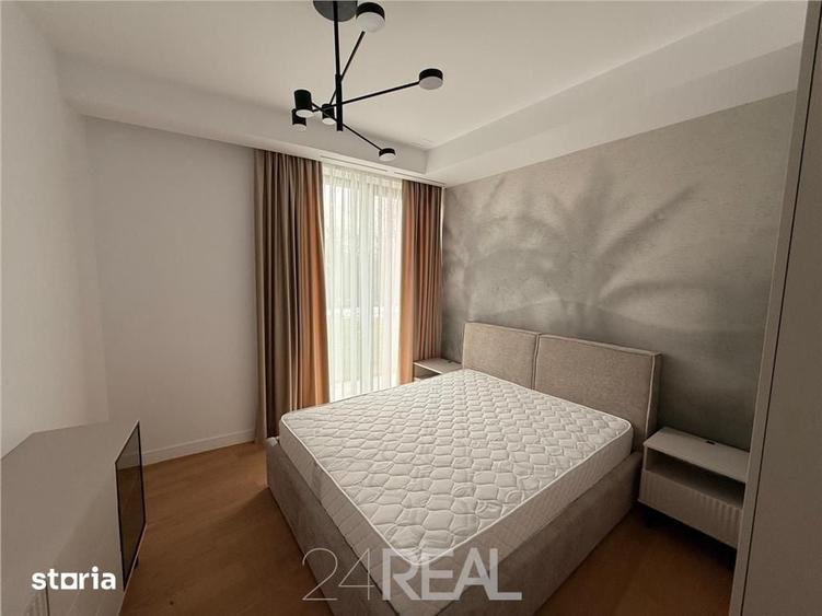 Apartament cu 4 camere decomandat în Central