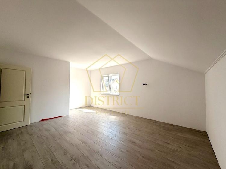 Duplex cu 4 camere cu Canalizare în Moșnița Veche