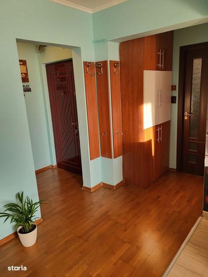 Apartament cu 3 camere decomandat în Rogerius