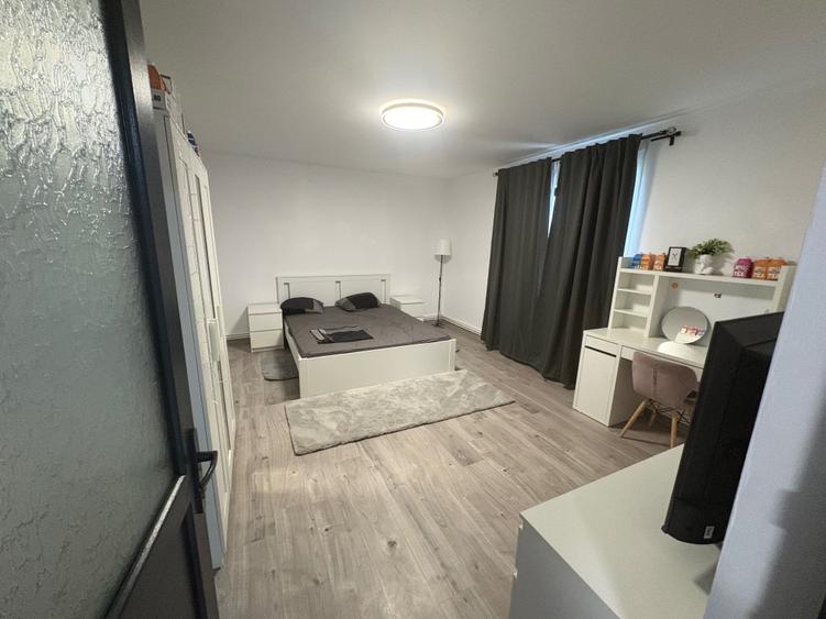 Casă cu 4 camere în Central