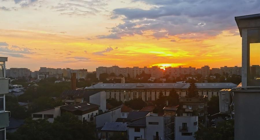 Apartament cu 2 camere decomandat în Banu Manta