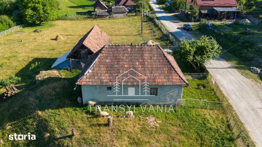 Casă cu 2 camere cu Teren 3463 Mp în Aluniș