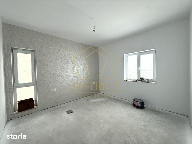 Casă cu 4 camere cu Teren 300 Mp în Săcălaz
