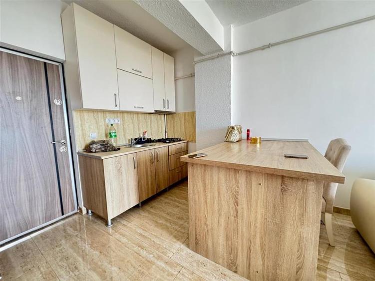 Apartament cu 2 camere semidecomandat, mobilat în Exterior Est