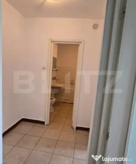 Apartament de vanzare, cu 3 camere, 76 mp, zona Micro 17 - 7