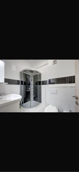 Apartament cu 3 camere decomandat în Jiului