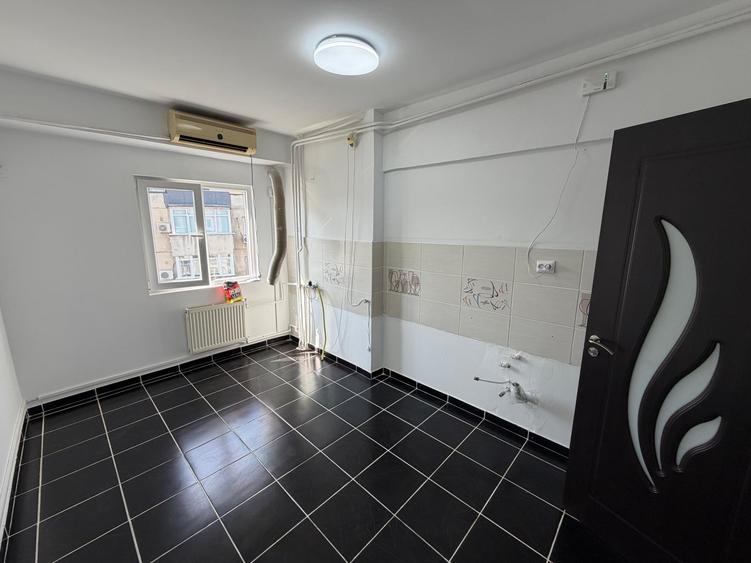 Apartament cu 2 camere decomandat în Sebastian