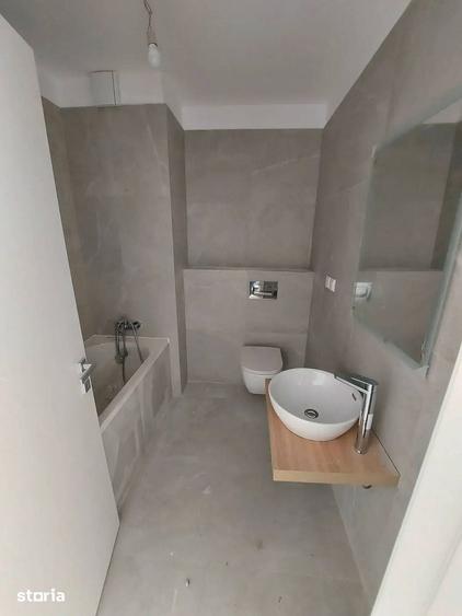 Apartament cu 3 camere semidecomandat în Pache Protopopescu