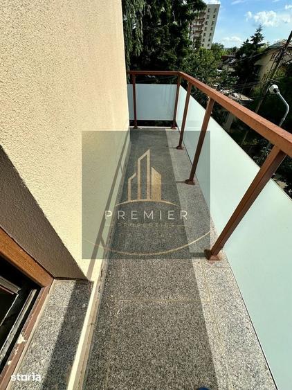 Apartament cu 3 camere decomandat în Aviației