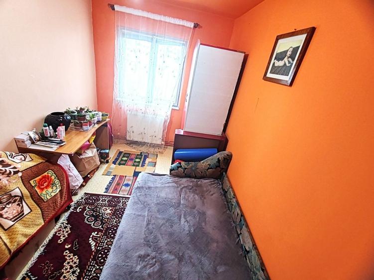 Apartament cu 3 camere decomandat, mobilat în Central