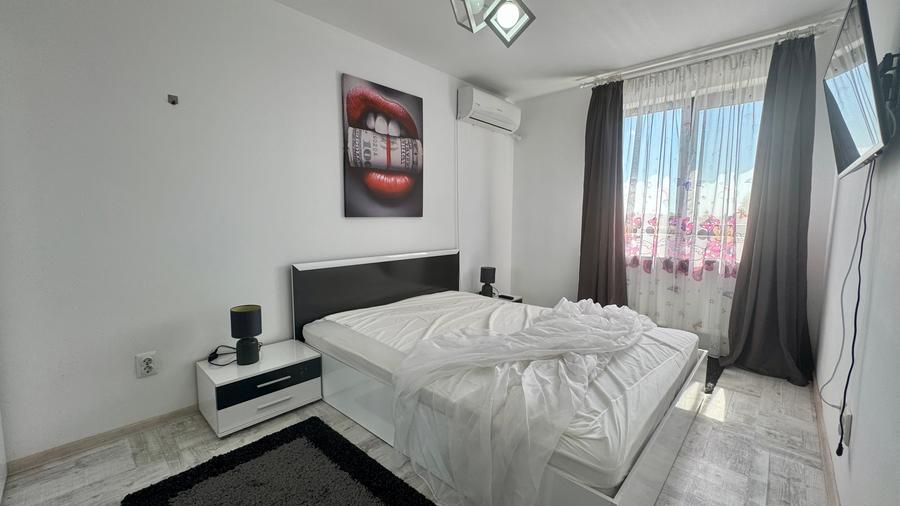 Apartament cu 3 camere semidecomandat, mobilat în Otopeni