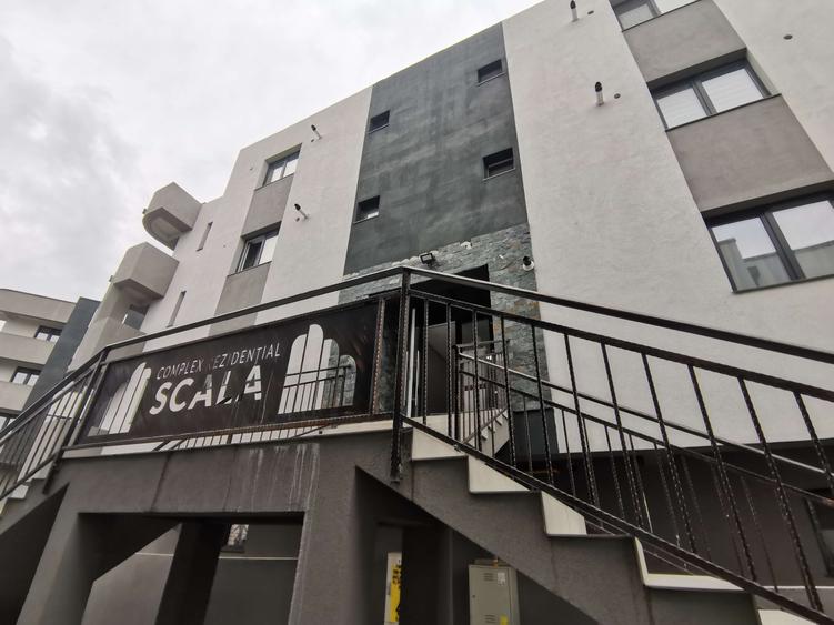Apartament cu 2 camere semidecomandat, mobilat în Bucium