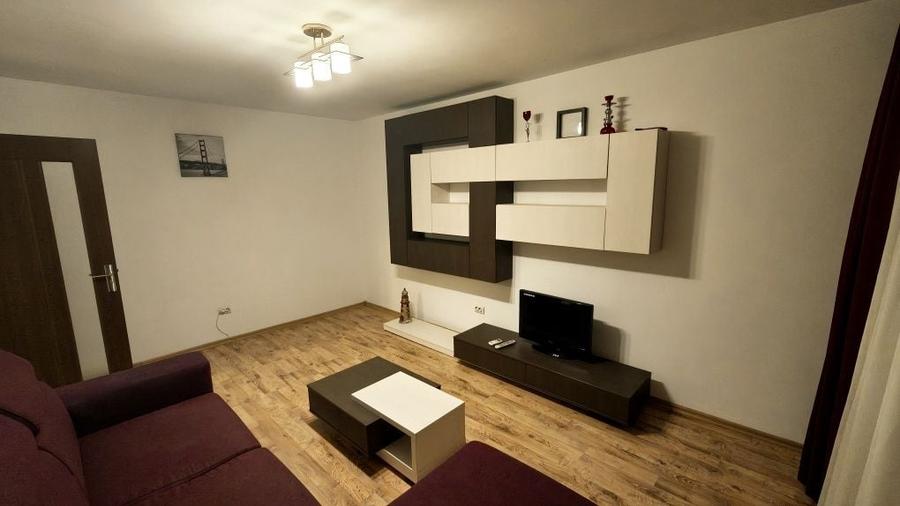 Apartament cu 2 camere decomandat în Km 4