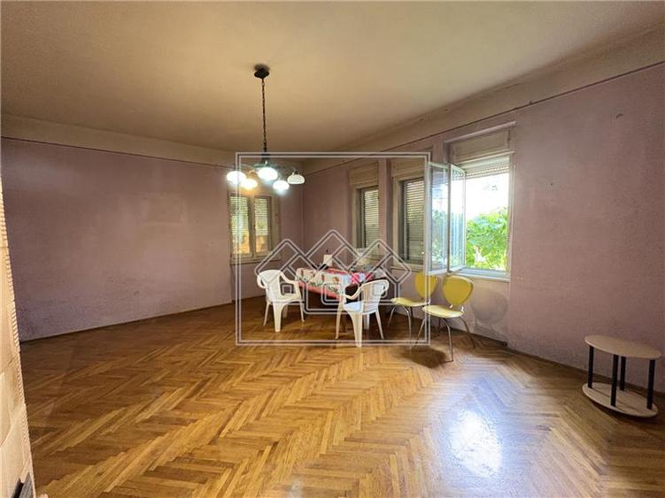 Duplex cu 4 camere cu Canalizare în Calea Dumbrăvii