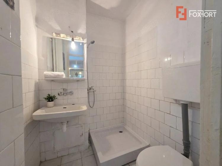 Apartament cu 4 camere semidecomandat în Micălaca