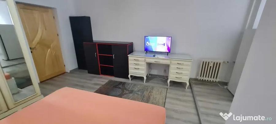 Garsonieră în Apărătorii Patriei