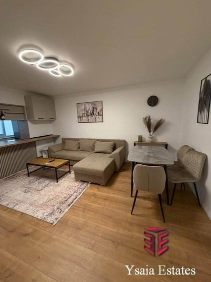 Apartament cu 3 camere decomandat în Faleza Nord