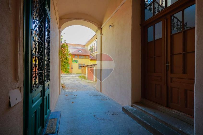 Apartament cu 2 camere semidecomandat în Ultracentral
