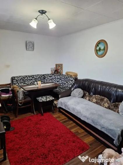 Apartament cu 2 camere decomandat în Bariera Vâlcii