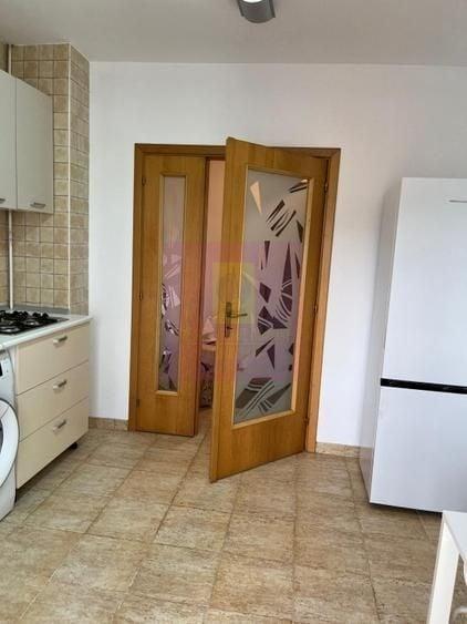 Apartament cu 2 camere decomandat în P-ța Unirii