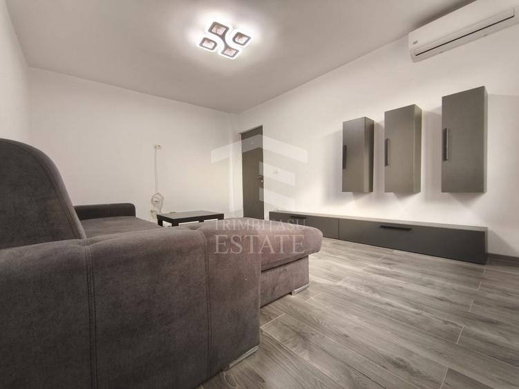 Apartament cu 3 camere decomandat, mobilat în Central