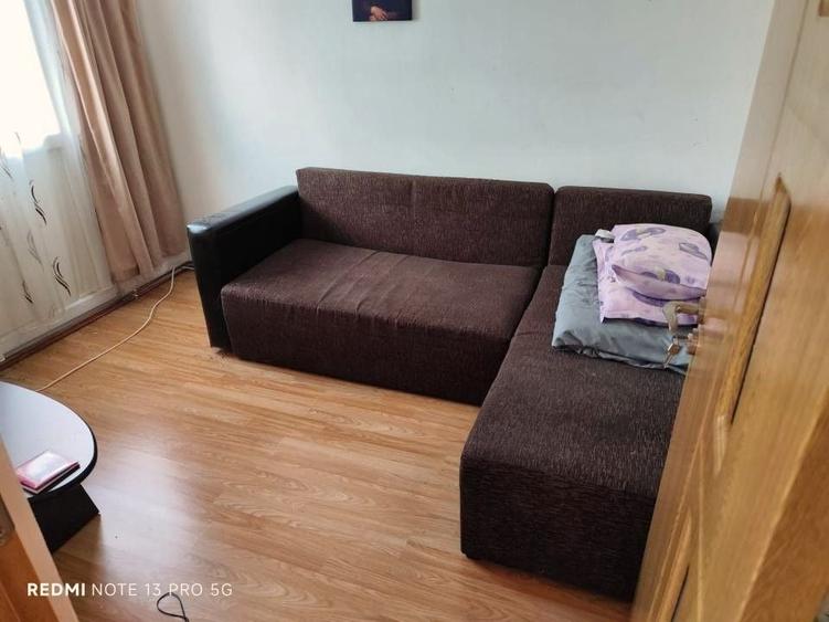 Casă individuală cu 5 camere cu Canalizare în Pictor Rosenthal