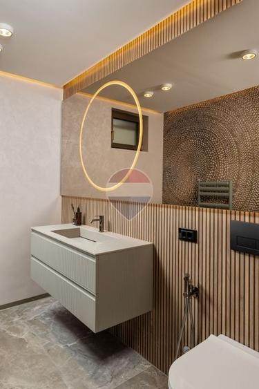 Casă individuală cu 5 camere cu Teren 1050 Mp în Centrul Istoric
