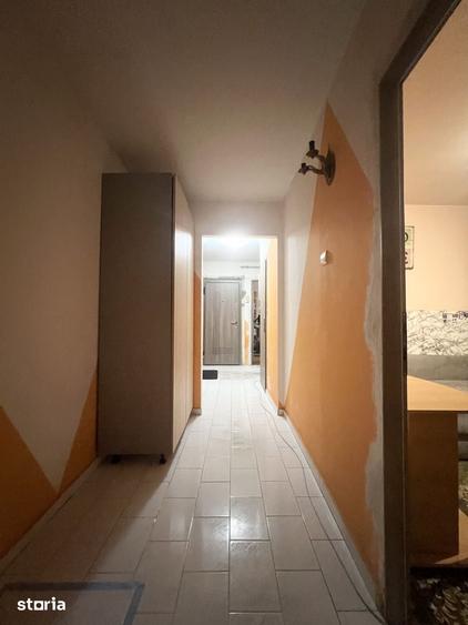 Apartament cu 3 camere, 72mp utili, etaj 2, decomandat - zona Lunei - 12