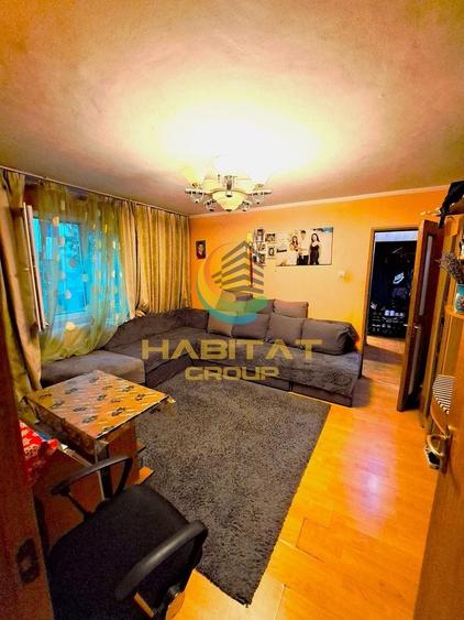 Apartament cu 3 camere semidecomandat, mobilat în Berceni