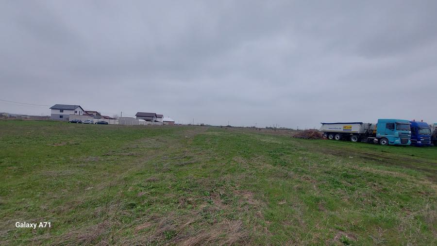 Teren Construcții intravilan de 5808 mp, în Săbăreni