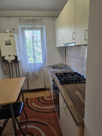 Apartament cu 2 camere decomandat, mobilat în Alexandru cel Bun